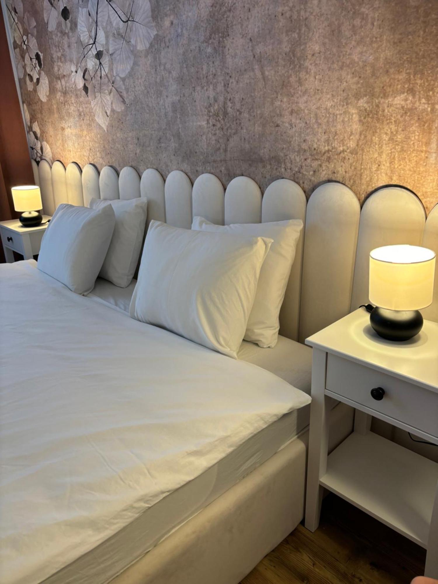 City Heart Luxury Apartment Nove Zamky Bagian luar foto
