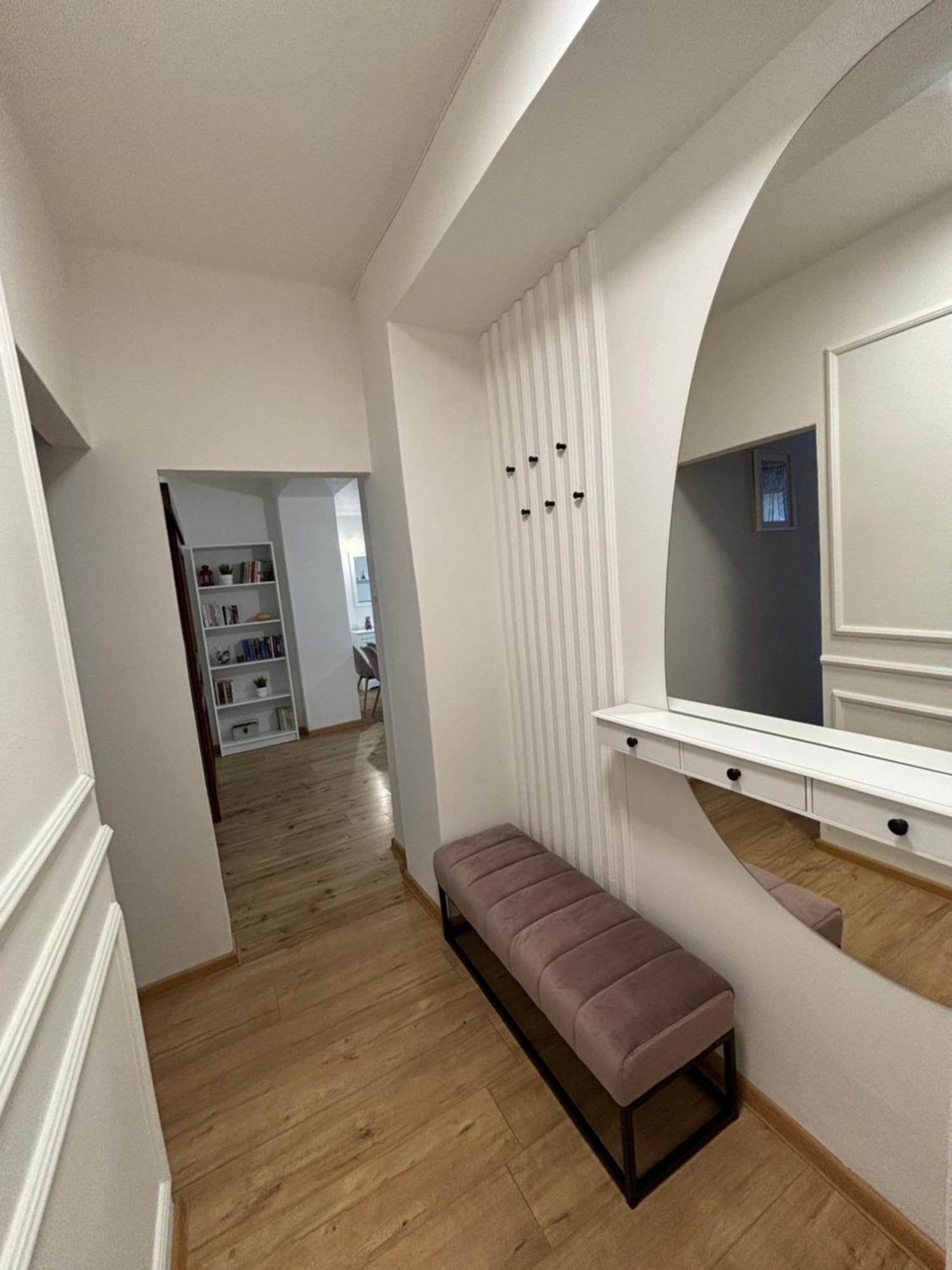 City Heart Luxury Apartment Nove Zamky Bagian luar foto